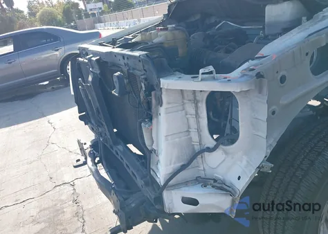 2015 Nissan Nv Cargo Nv2500 Hd Sv V8 z USA, uszkodzony, nr VIN 1N6AF0LX8FN809346